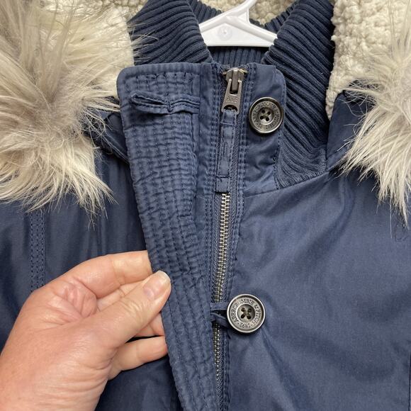 Abercrombie & Fitch Parka Jacket Womens M Navy Sherpa Lined Faux Fur Hood - Picture 10 of 16